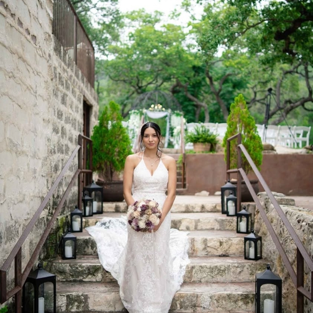 David's Bridal White Lace Halter Wedding Dress